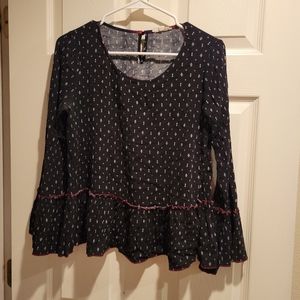 Black blouse with arrow design